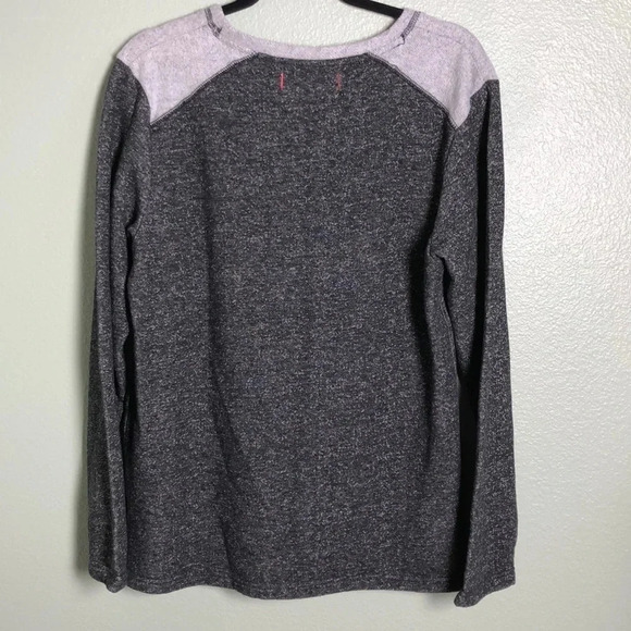 🌸NEW🌸 TOMMY BAHAMA Sweatshirt - Picture 3 of 8